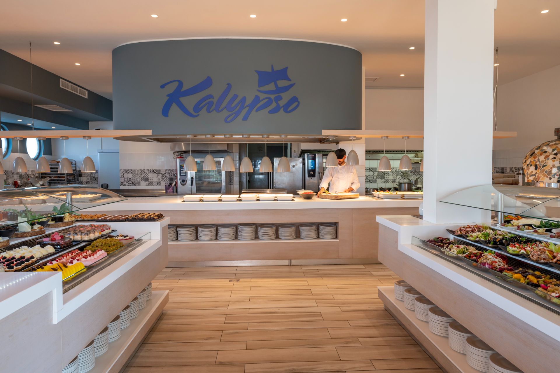 Restaurants Bars Lyttos Beach Hotel